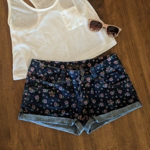 Floral Denim Shorts 😍